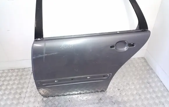 Mercedes-Benz E W210 Rear door 