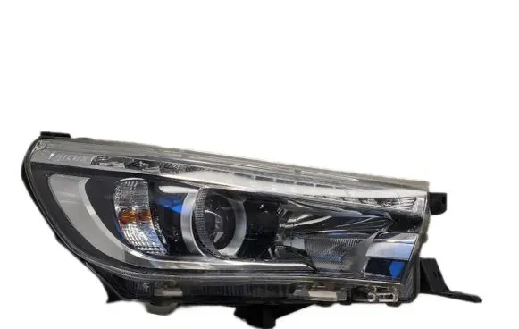 Toyota Hilux (AN120, AN130) Headlight/headlamp 811500K732
