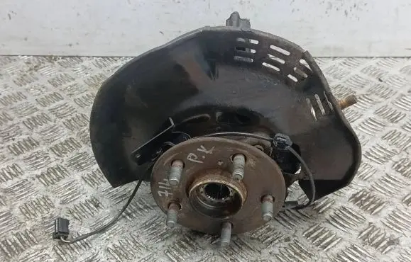 Toyota C-HR I Front wheel hub