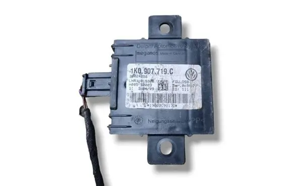 Audi A3 S3 A3 Sportback 8P Alarm control unit/module 28024256 1K0907719C