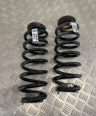 Jeep Cherokee Rear coil spring 68157883AB