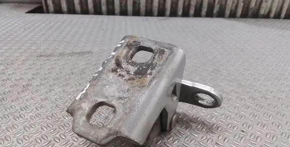 Saab 9-3 Ver2 Front door lower hinge 