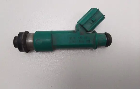 Toyota Corolla E120 E130 Fuel injector 2325028080
