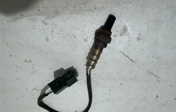 Nissan X-Trail T30 Lambda probe sensor 0ZA544