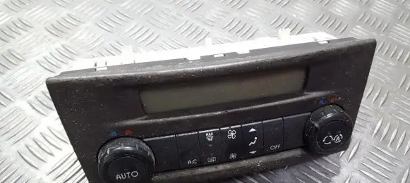 Renault Laguna II Climate control unit 8200181132 52485201