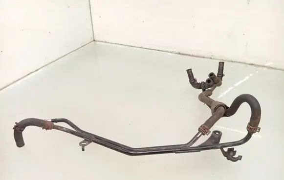 Toyota Avensis T270 Engine coolant pipe/hose 