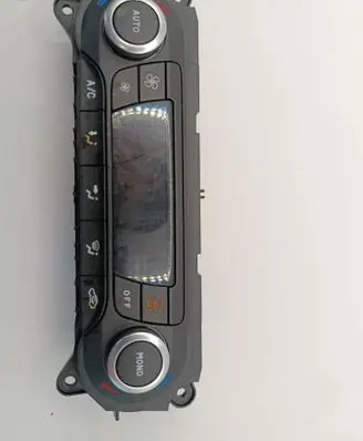 Ford Mondeo MK IV Climate control unit BM2T18C612HC WJ1A29371