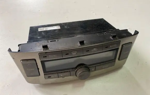 Toyota Avensis T250 Climate control unit 5590205060 6F27226