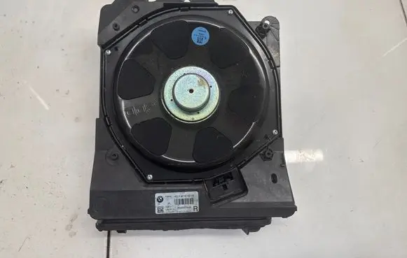 BMW 4 F32 F33 Subwoofer speaker 9210150