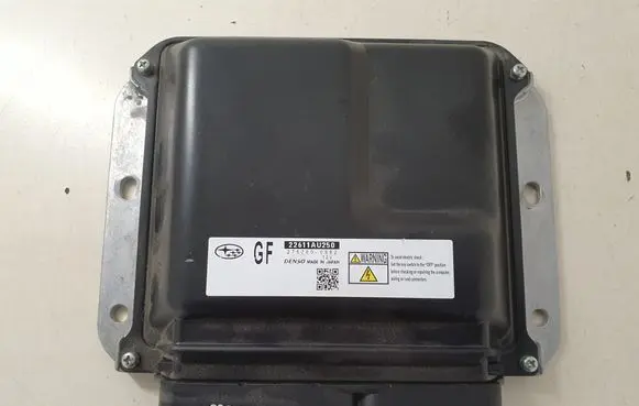 Subaru Forester SH Engine control unit/module 22611AU250