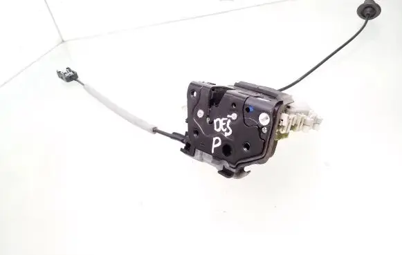 Audi A3 S3 8V Front door lock 8X1837016C 5N0837017D