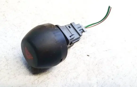Toyota RAV 4 (XA30) Hazard light switch 15b060
