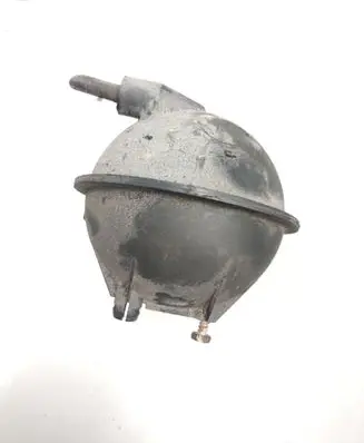 Vacuum air tank
