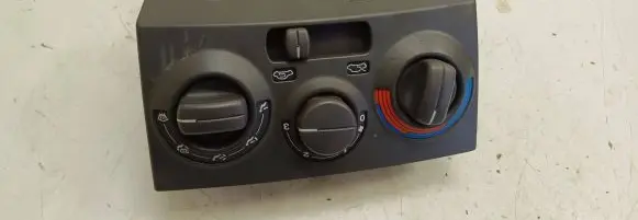 Fiat Punto (176) Climate control unit 751135H 92045400