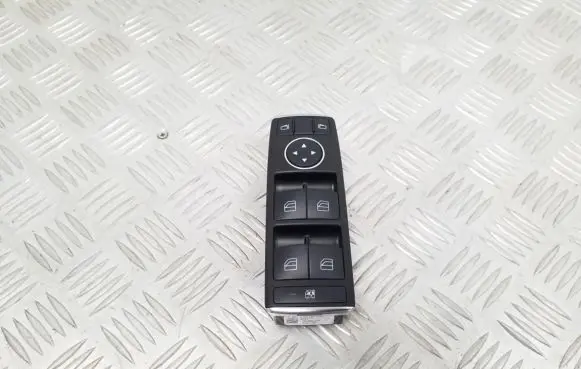 Mercedes-Benz C W204 Electric window control switch A2049055302
