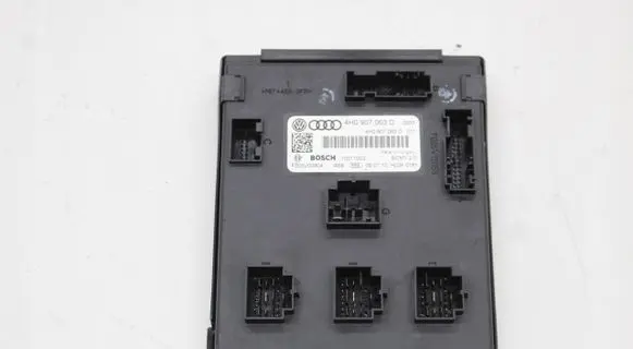 Volkswagen Touareg II Comfort/convenience module 4H0907063D