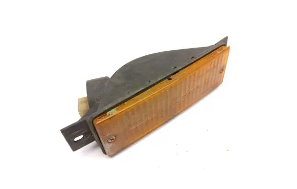 BMW 3 E30 Front indicator light 1380963 1380967 63131380963