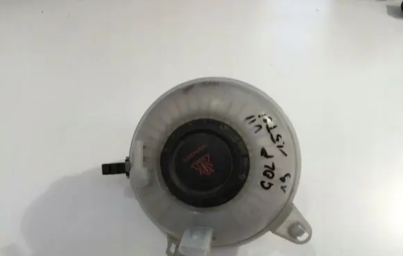 Volkswagen Golf VII Coolant expansion tank/reservoir 5Q0121407S