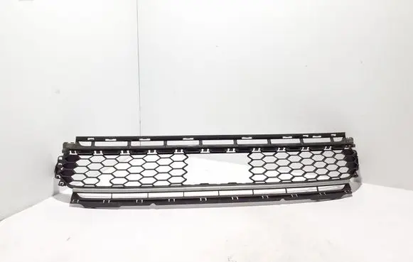 Front bumper lower grill