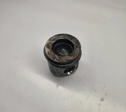 Infiniti FX Piston 10653