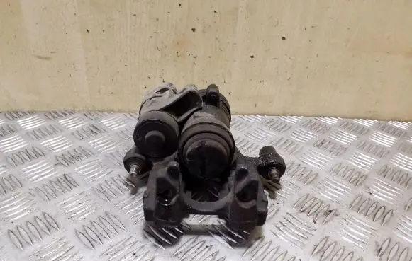 Skoda Superb B8 (3V) Rear brake caliper 3Q0615405M