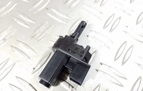 Clutch pedal sensor