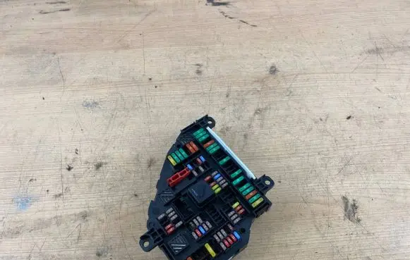 BMW 6 F06 Gran coupe Fuse module 9264923