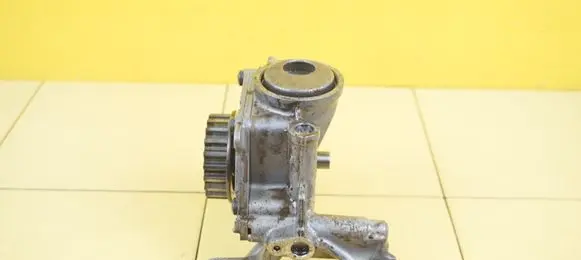 Ford Focus Oil pump 19SP10