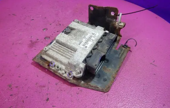 Opel Astra H Engine control unit/module ECU 12992628