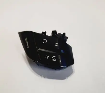 Volvo S60 Steering wheel buttons/switches 8622524