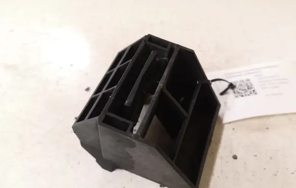 Radiator mount bracket