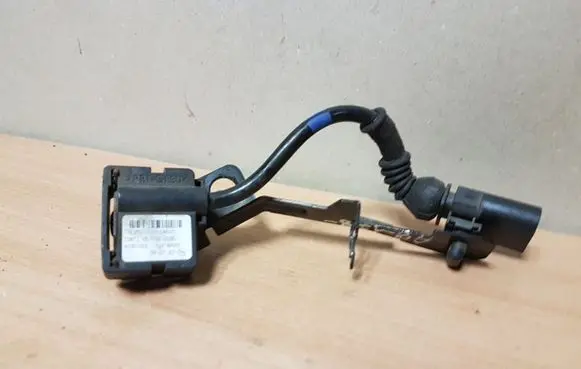 Rear air suspension level height sensor