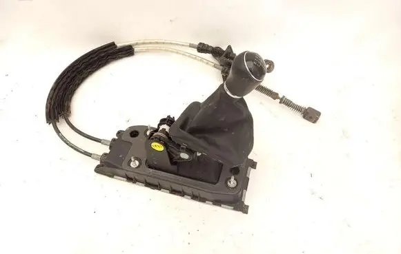 Volkswagen Polo VI Gear selector/shifter in gearbox brak