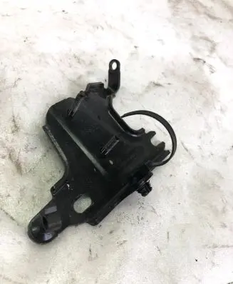 Ford Focus Other engine bay part Kv6q9j444a