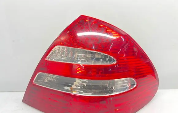 Mercedes-Benz E W211 Rear/tail lights A2118200664