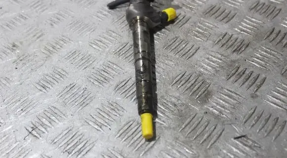 Skoda Octavia Mk3 (5E) Fuel injector 