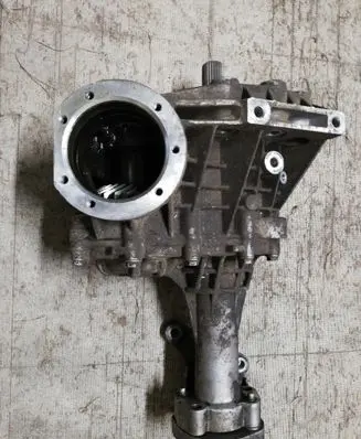 Gearbox transfer box case