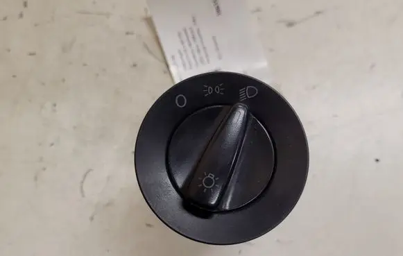 Volkswagen PASSAT B5.5 Light switch 1C0941531