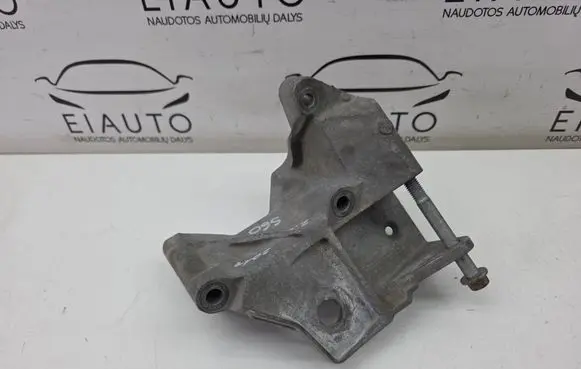 Volvo S60 Engine mounting bracket 6G926P096
