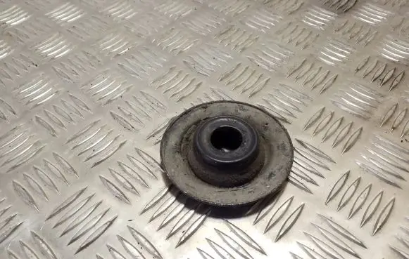 Volkswagen Golf IV Coil spring mount 