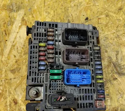 Peugeot 508 BSM Control unit BSMZ0601 9810296480