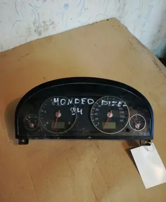 Ford Mondeo Mk III Speedometer (instrument cluster) 3S7F108412