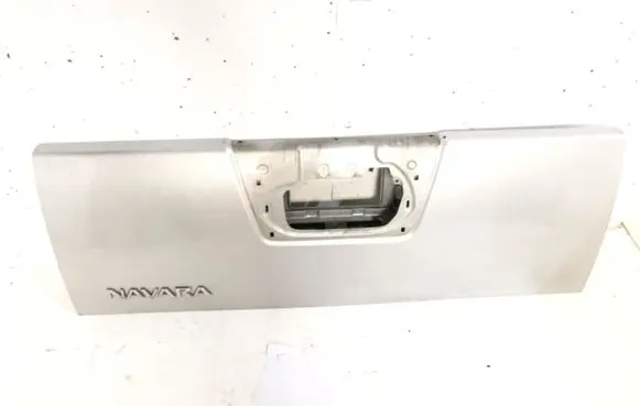 Nissan Navara Tailgate/trunk/boot lid