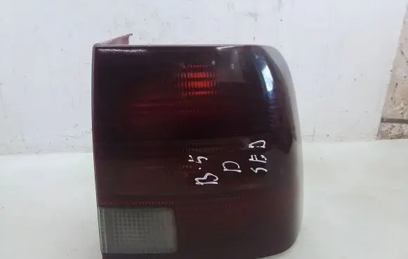 Volkswagen PASSAT B5 Rear/tail lights