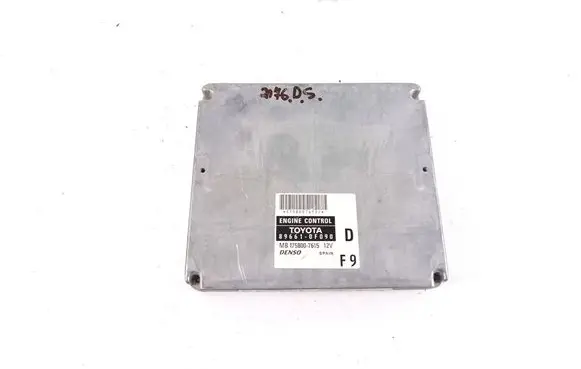 Toyota Corolla Verso AR10 Engine control unit/module 896610F090