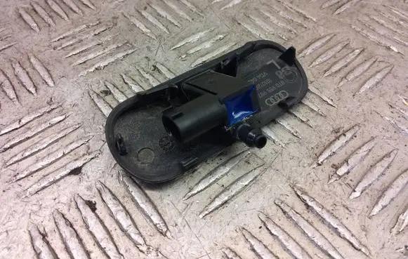 Audi S5 Windshield washer spray nozzle 8T0955987B