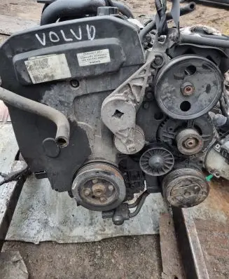 Volvo S60 Engine