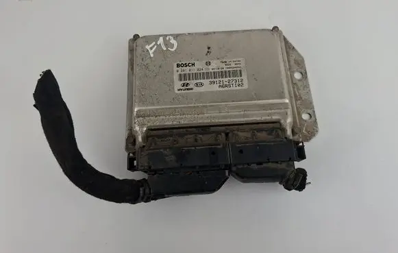 KIA Carens I Engine control unit/module 3912127312 A6RSTI02