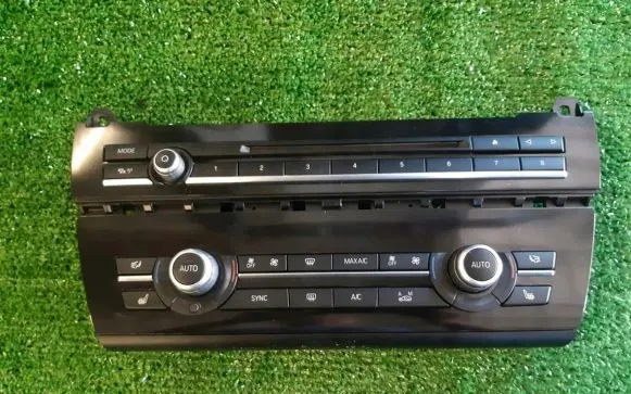 BMW 5 F10 F11 Climate control unit 9353596