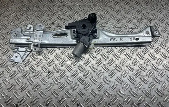 Suzuki SX4 S-Cross Front door window regulator motor 2621005700